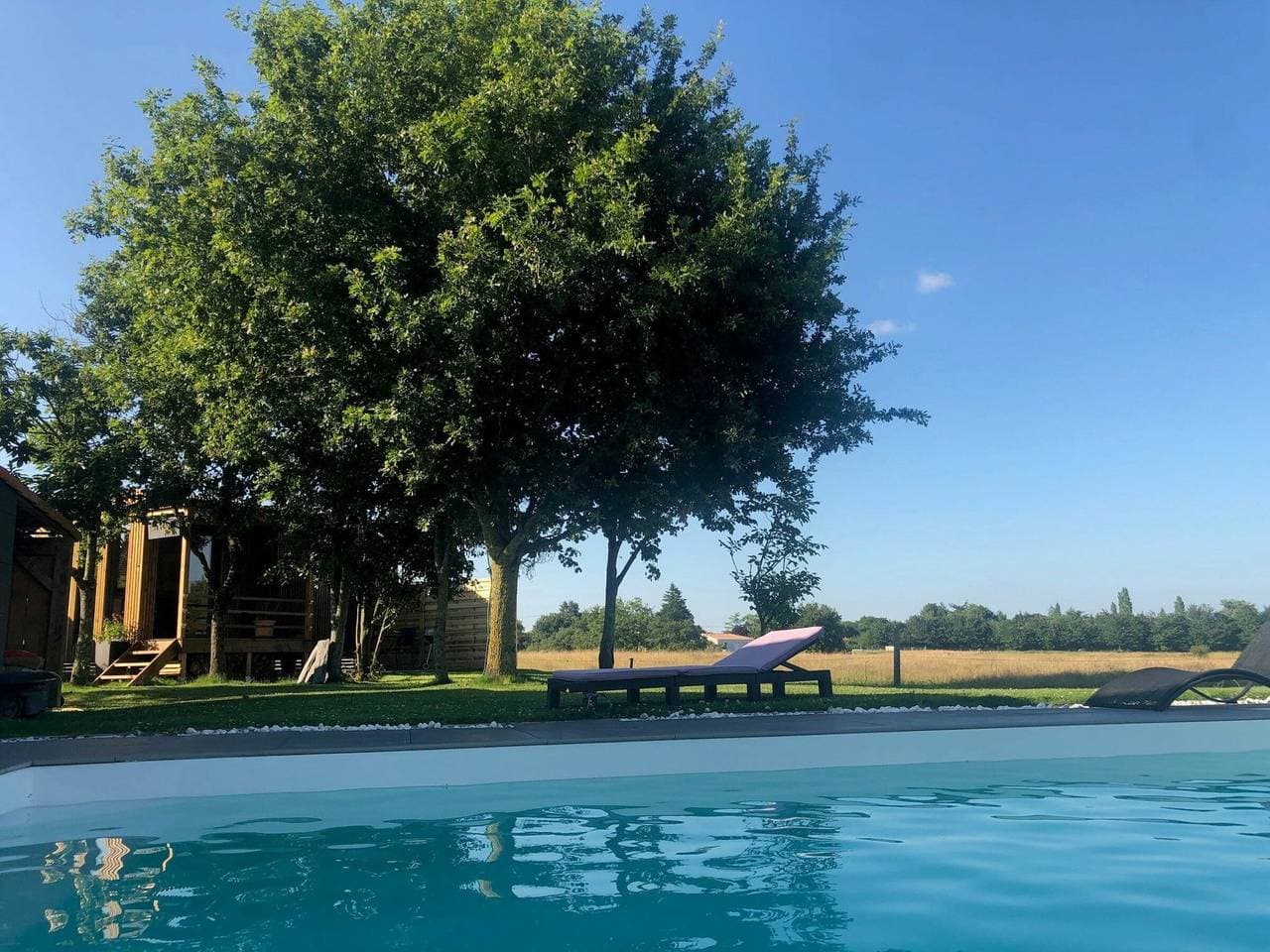 Foto 2 von 15: Charmante cabane calme avec piscine privative chauffée, à deux pas de Clisson et Nantes
