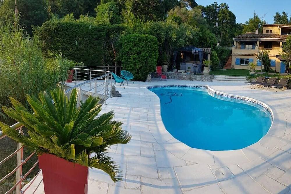 Foto 13 von 23: Superb Apt 3p garden level villa with pool