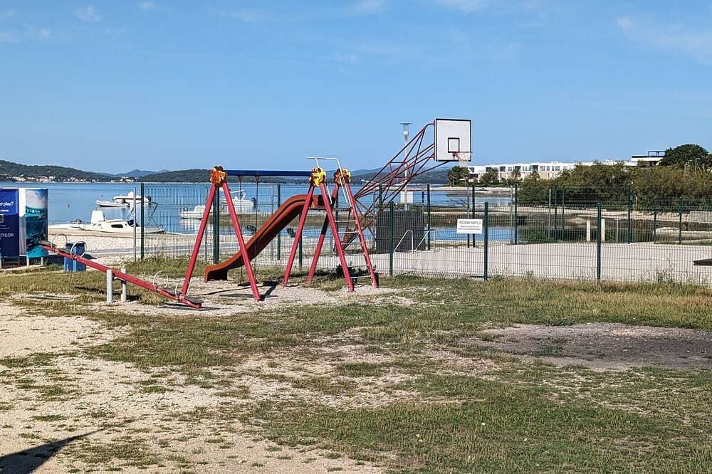 Foto 10 von 30: Apartment 30m vom Meer, Mit Boje für Boote vor dem HausDirekt am Meer, (4+1)