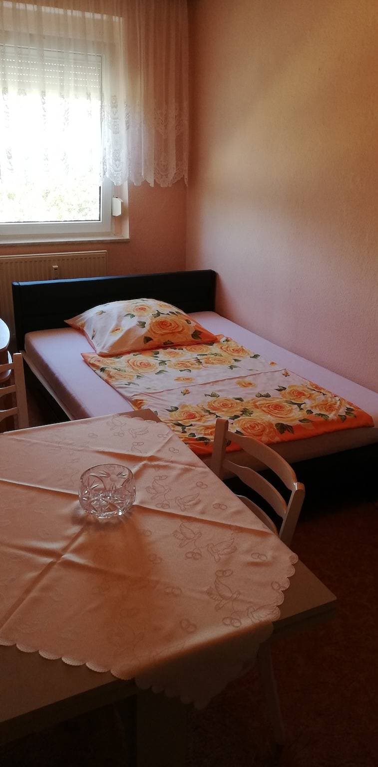 Foto 8 von 12: Ferienwohnung 'Mücheln 1' mit Balkon und Wi-Fi