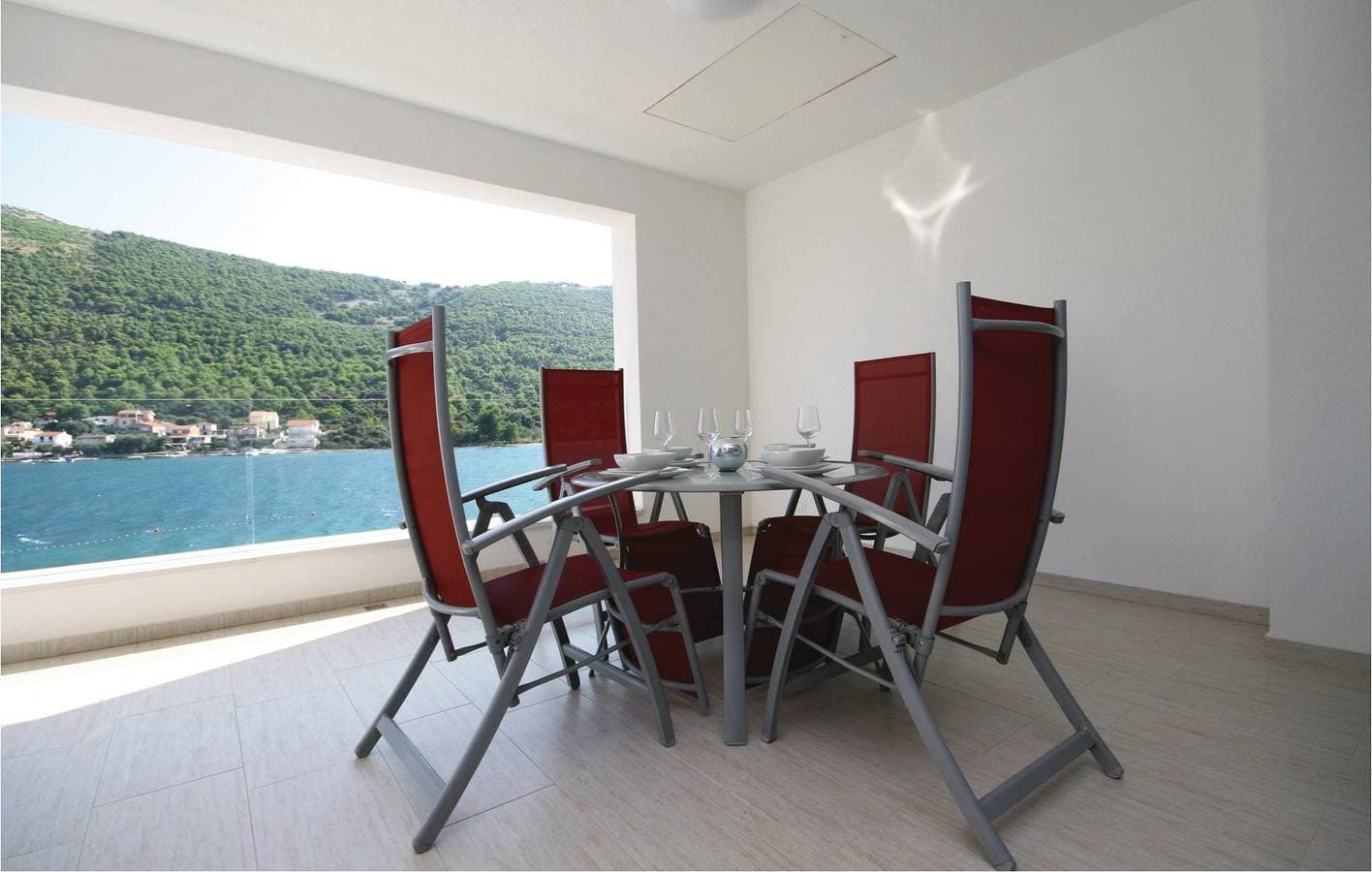 Foto 5 von 35: Gemütliche Ferienwohnung mit Meerblick, Terrasse, WLAN und Zugang zum Strand