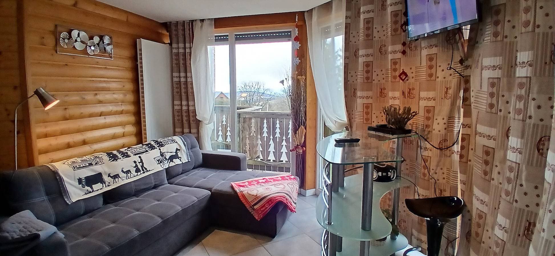 Foto 5 von 35: Ferienwohnung für 6 Personen mit Terrasse