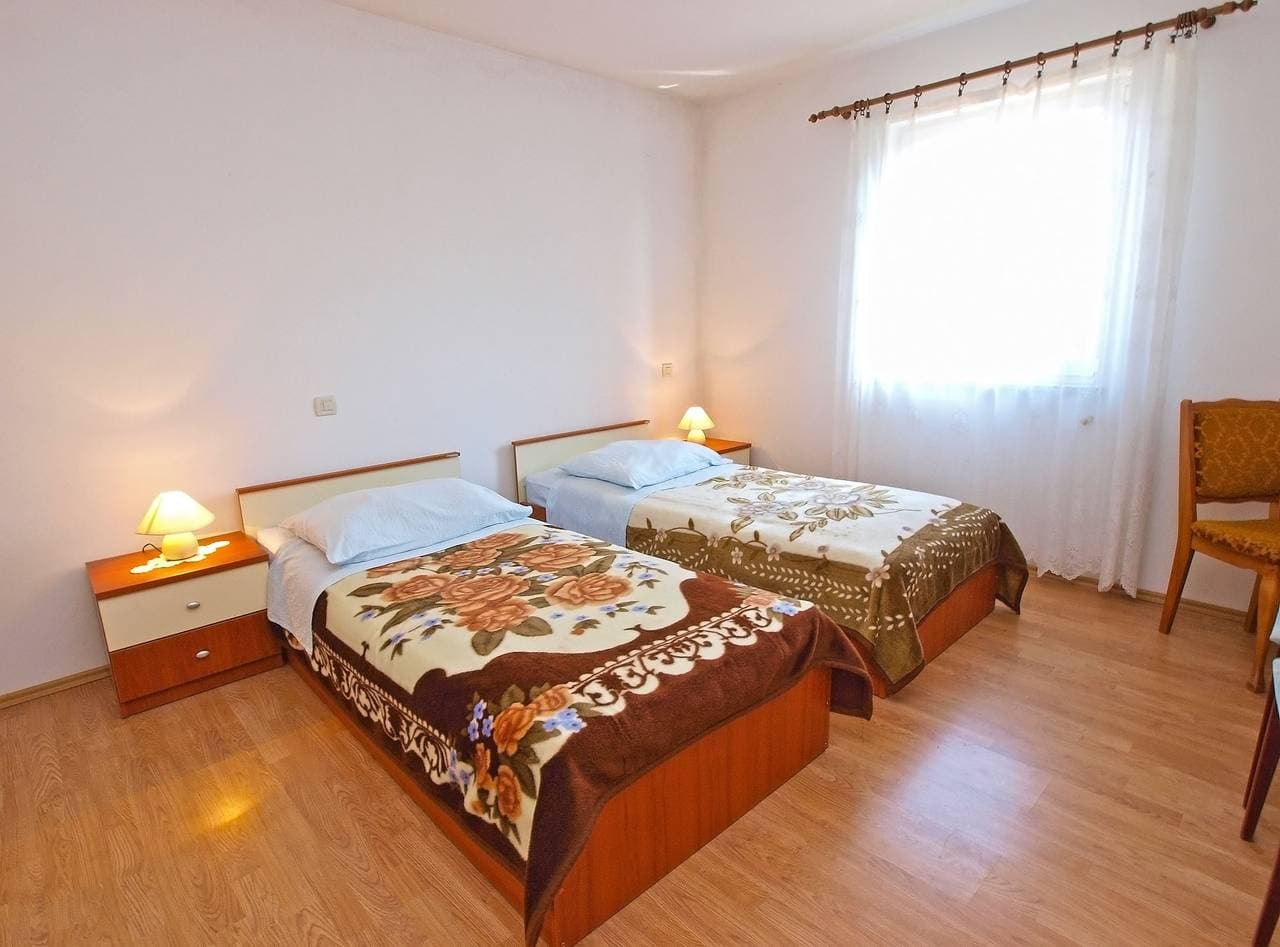 Foto 8 von 27: Ferienwohnung für 4 Personen mit Terrasse