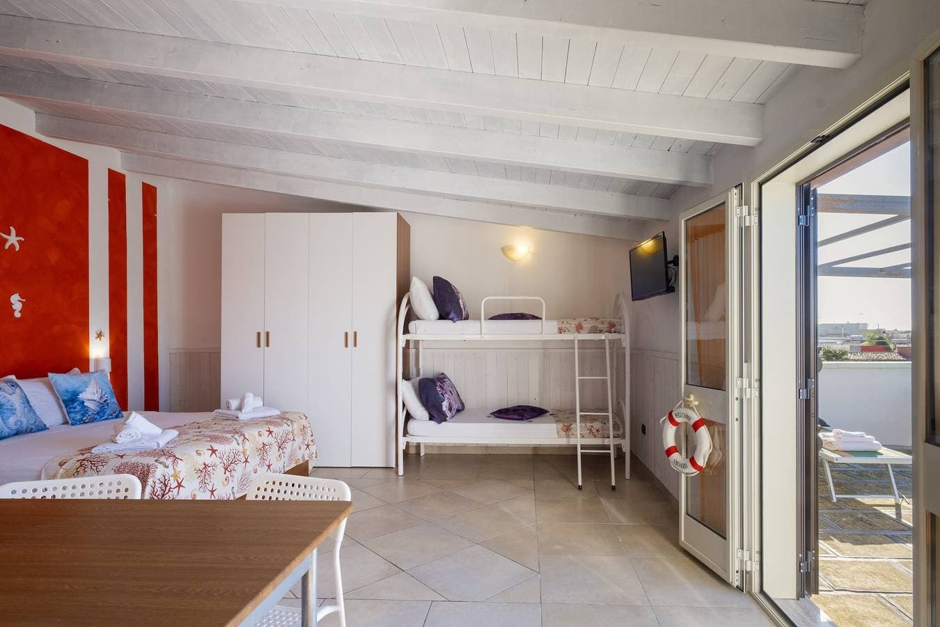 Foto 7 von 30: Boutique Villa – Loft Aura mit Gemeinschaftsterrasse, WLAN & Klimaanlage