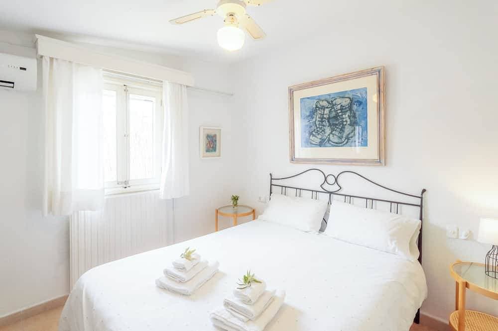 Foto 2 von 24: Villa mit Pool 2,5 km. vom Meer aus Sehr ruhige Gegend. Wifi