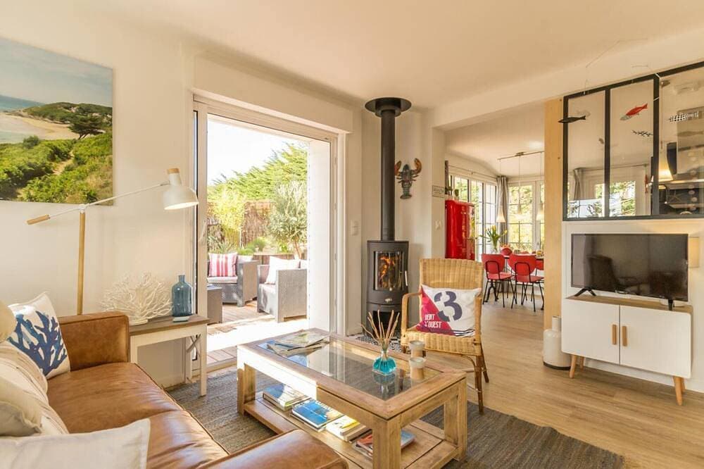Gemütliches Haus mit Terrasse in Barneville-Carteret 1