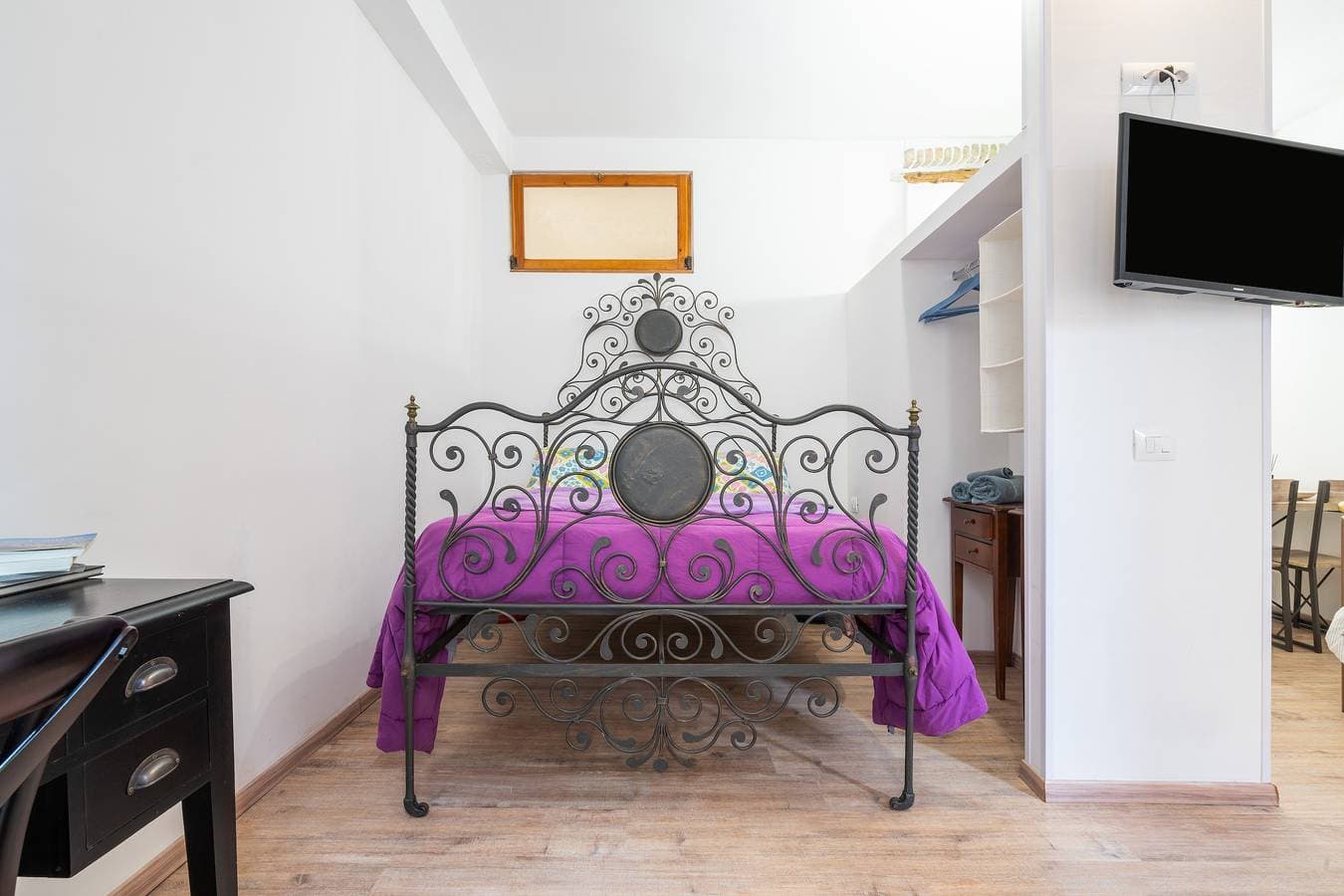Foto 5 von 22: Einzimmerapartment 'Alla Marina Monolocale Deluxe' mit Balkon, WLAN und Klimaanlage