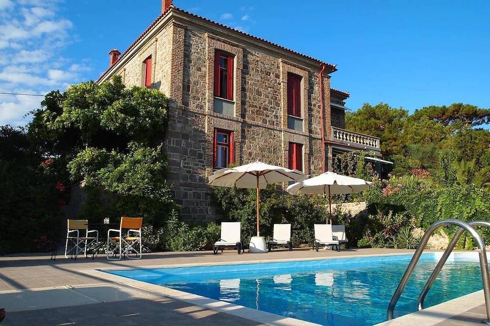 Ferienwohnung Villa mit privatem Pool und Meerblick 1