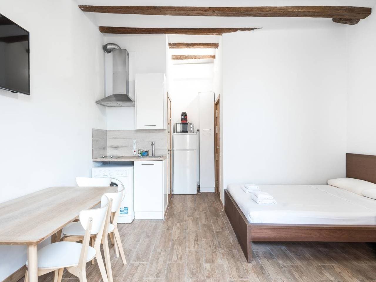 Foto 2 von 15: Ferienwohnung für 4 Personen mit Balkon