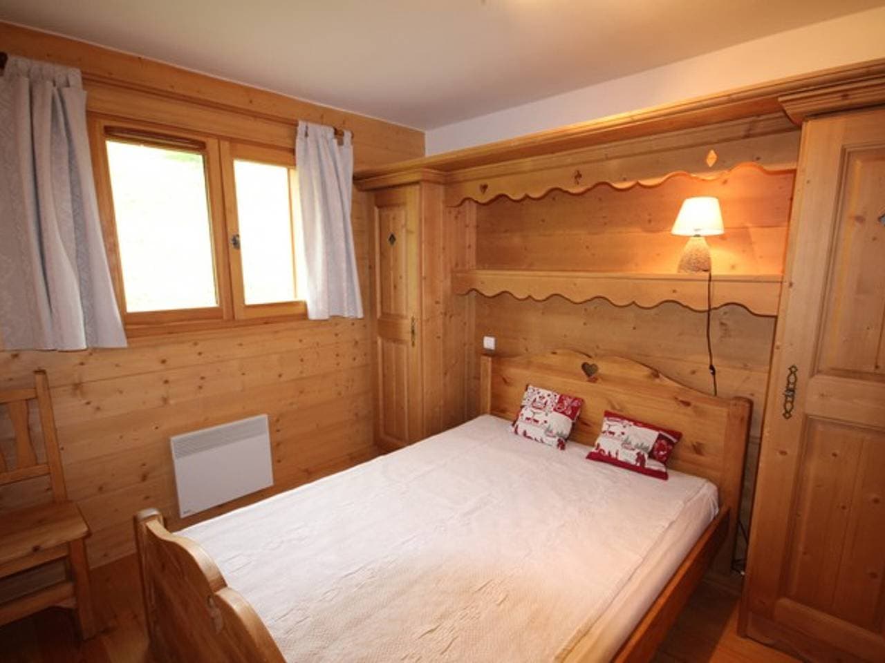 Foto 2 von 18: Schöne 3-Zimmer, 2-Bäder Wohnung - Pool & Garage
