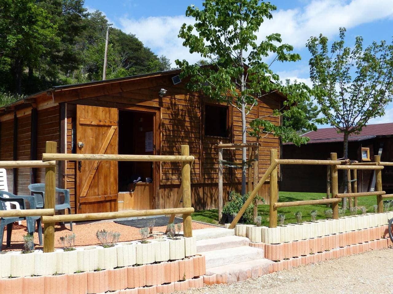 Foto 8 von 24: Chalet with Private Bathroom