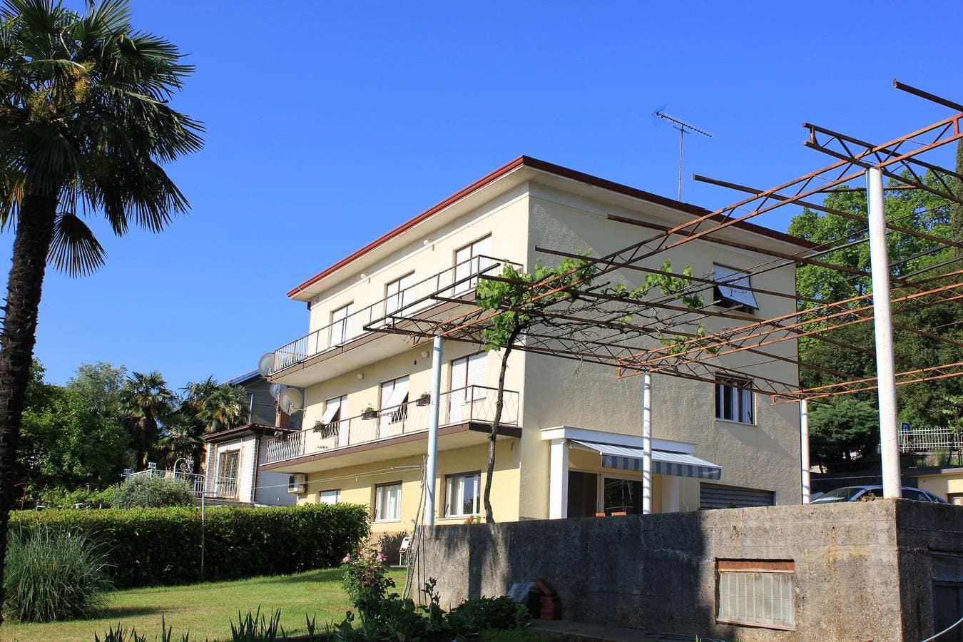 Foto 2 von 21: 2-Zimmer-Ferienwohnung mit Terrasse und Meerblick Lovran, Opatija A-7705-a
