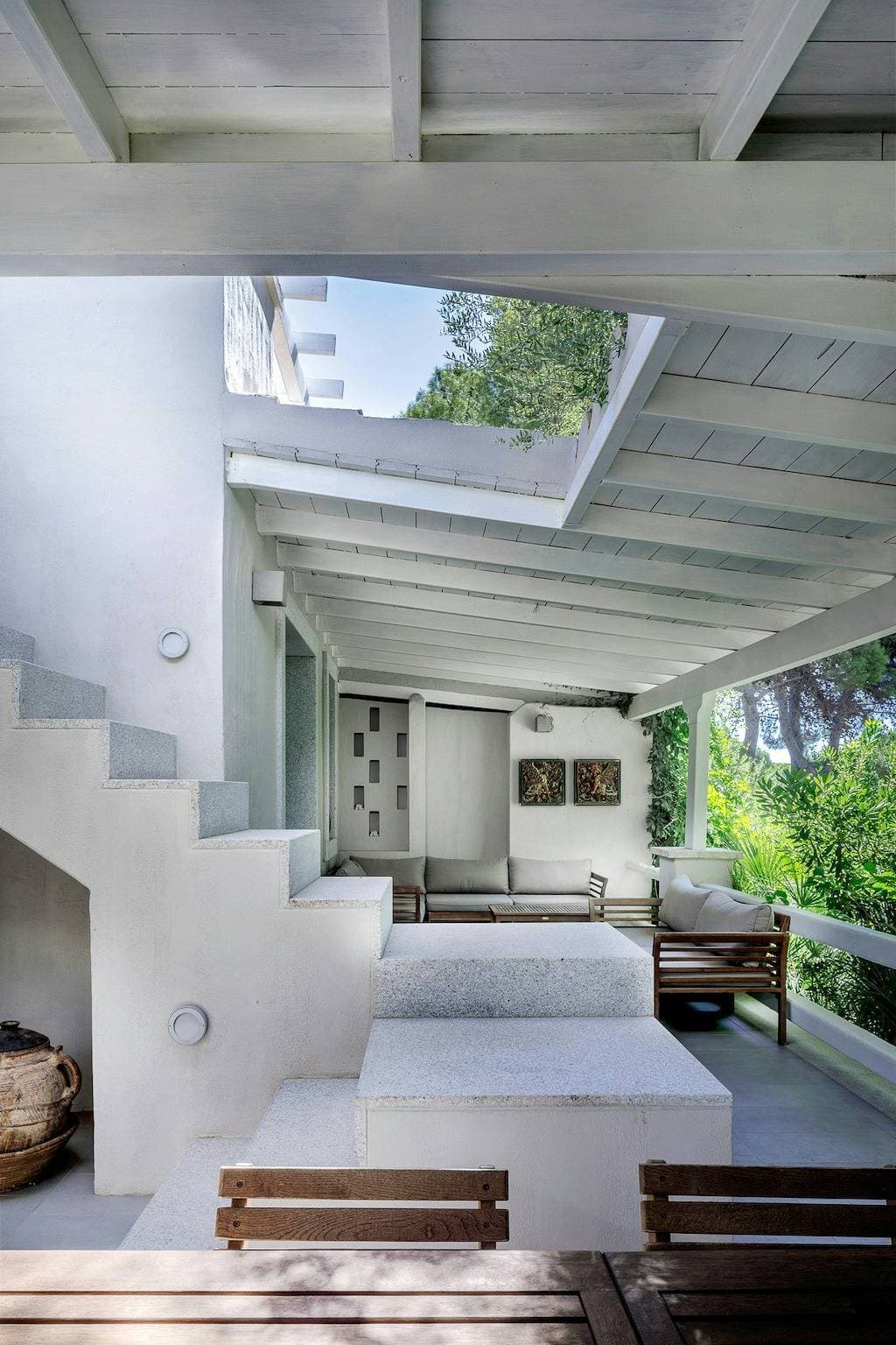 Foto 4 von 50: Architektenvilla mit Pool inmitten von Olivenbäumen