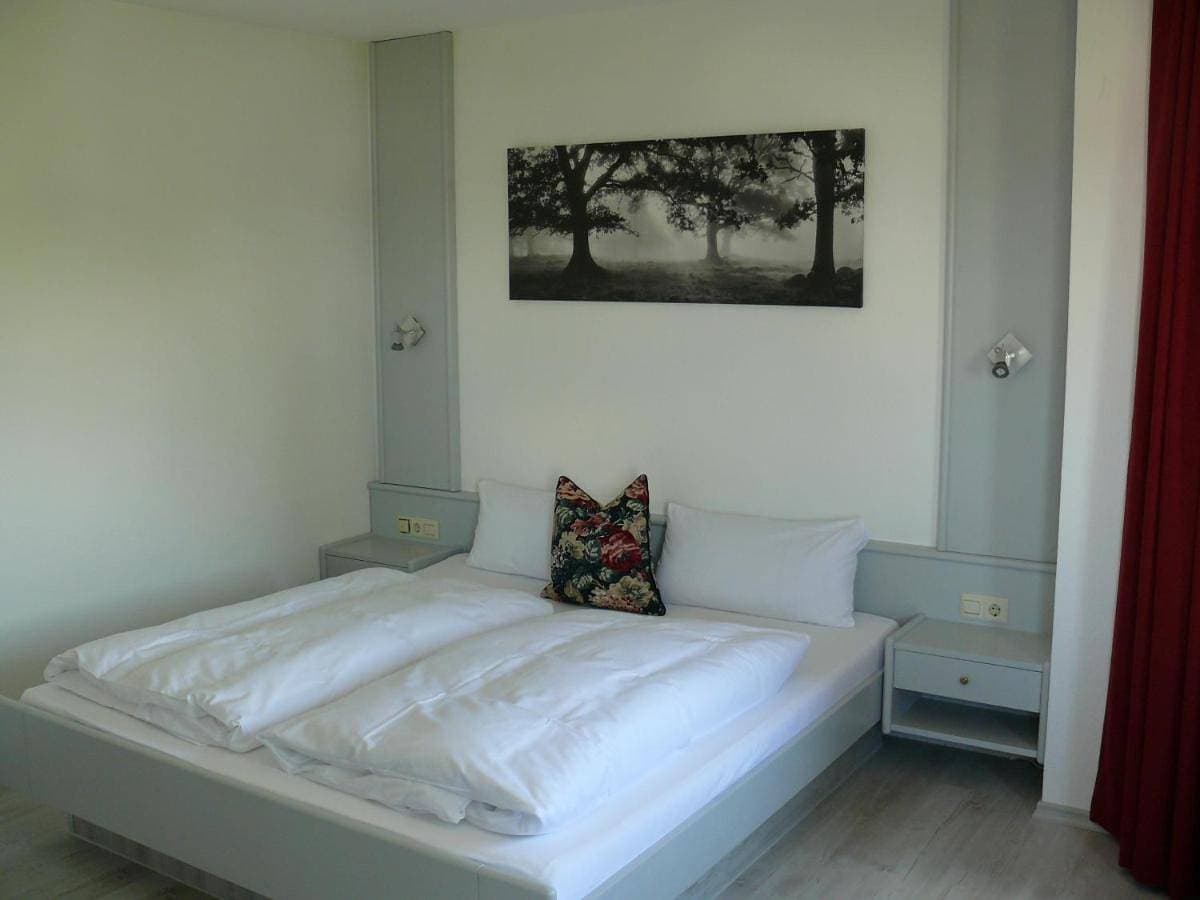 Foto 5 von 5: Double Room with Private Bathroom
