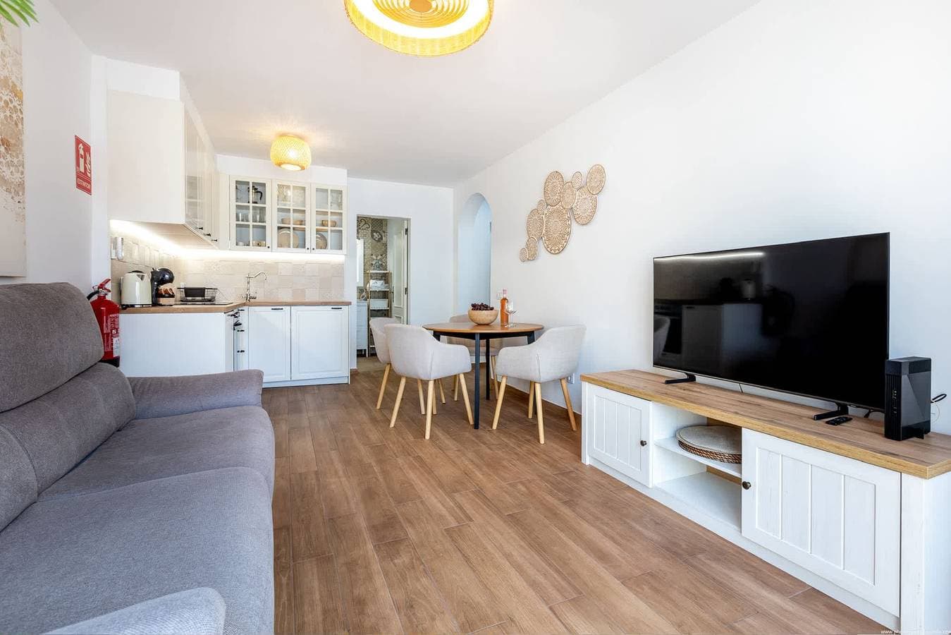 Foto 5 von 16: Ferienwohnung für 4 Personen mit Pool