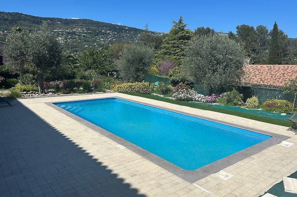 Foto 12 von 15: Semi-detached house with swimming pool