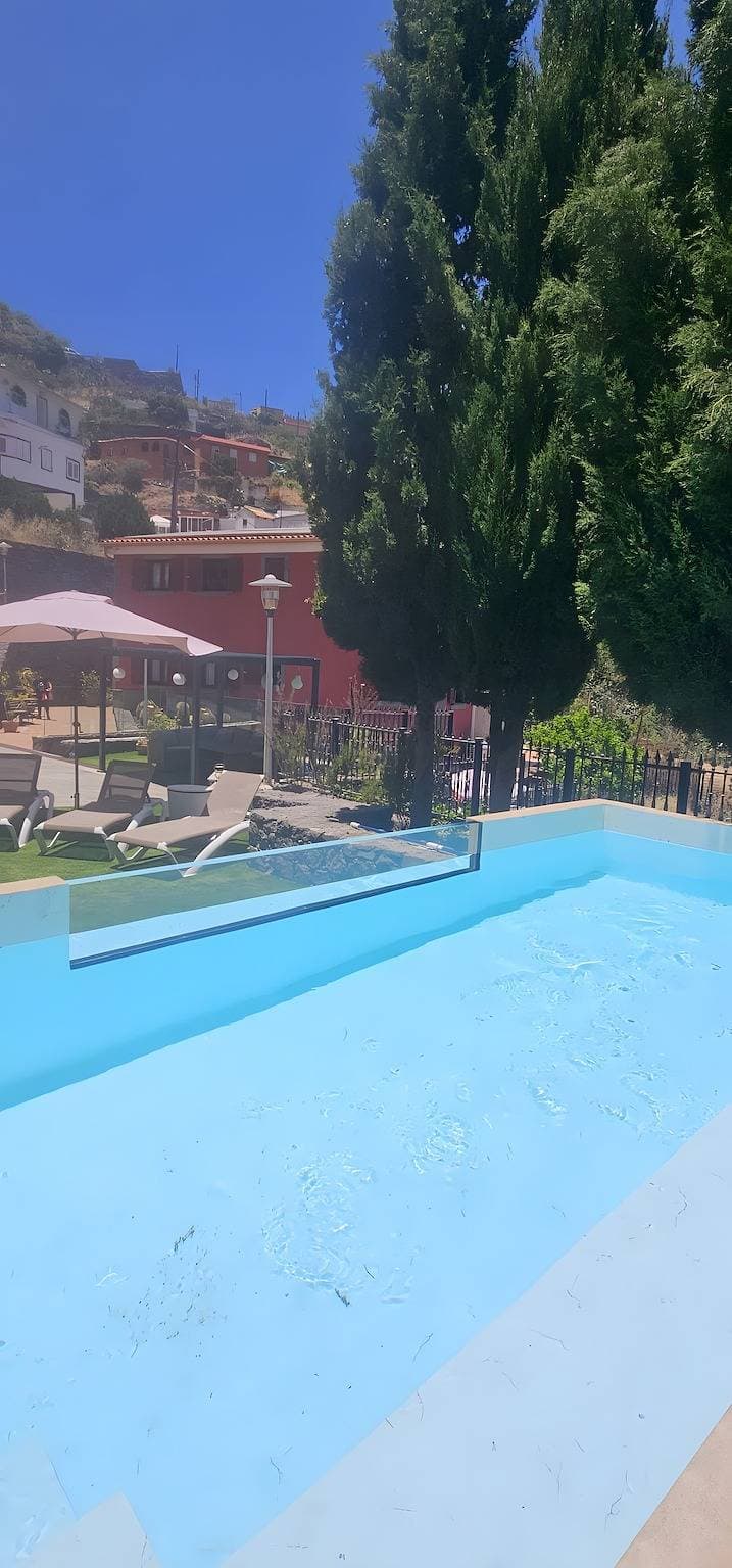 Foto 3 von 35: Ferienvilla 'Mogaren Naturaleza Y Relax' mit Bergblick, Wi-Fi und Klimaanlage