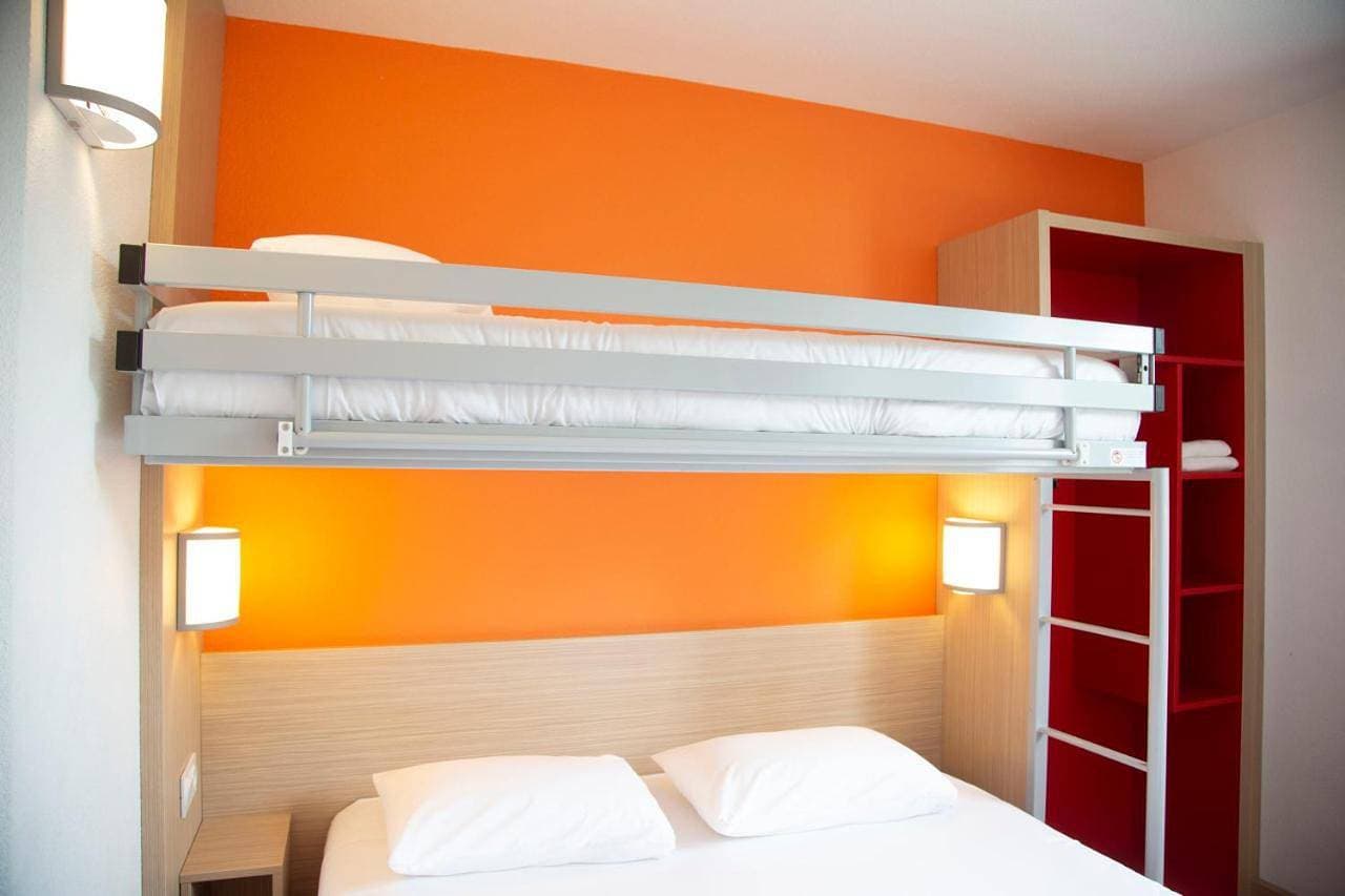 Foto 7 von 13: Triple Room (1 double bed and 1 single bed)