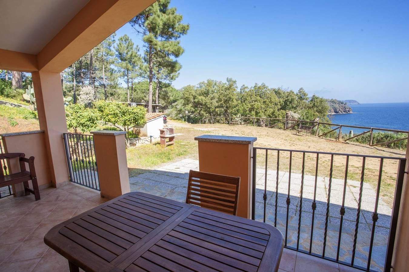 Foto 12 von 33: Villa für 4 Personen mit Garten