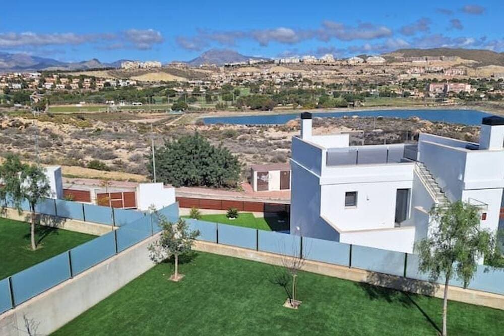 Foto 11 von 28: Neue Villa mit Panoramasicht auf Meer und Berge