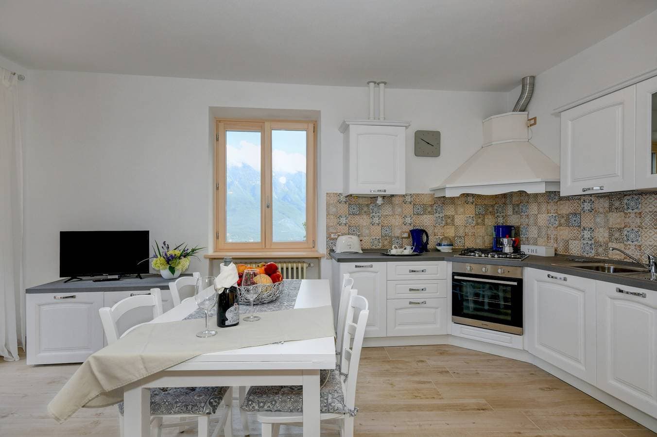 Foto 7 von 41: Ferienwohnung 'Casa Doss' mit Seeblick, privater Terrasse und WLAN