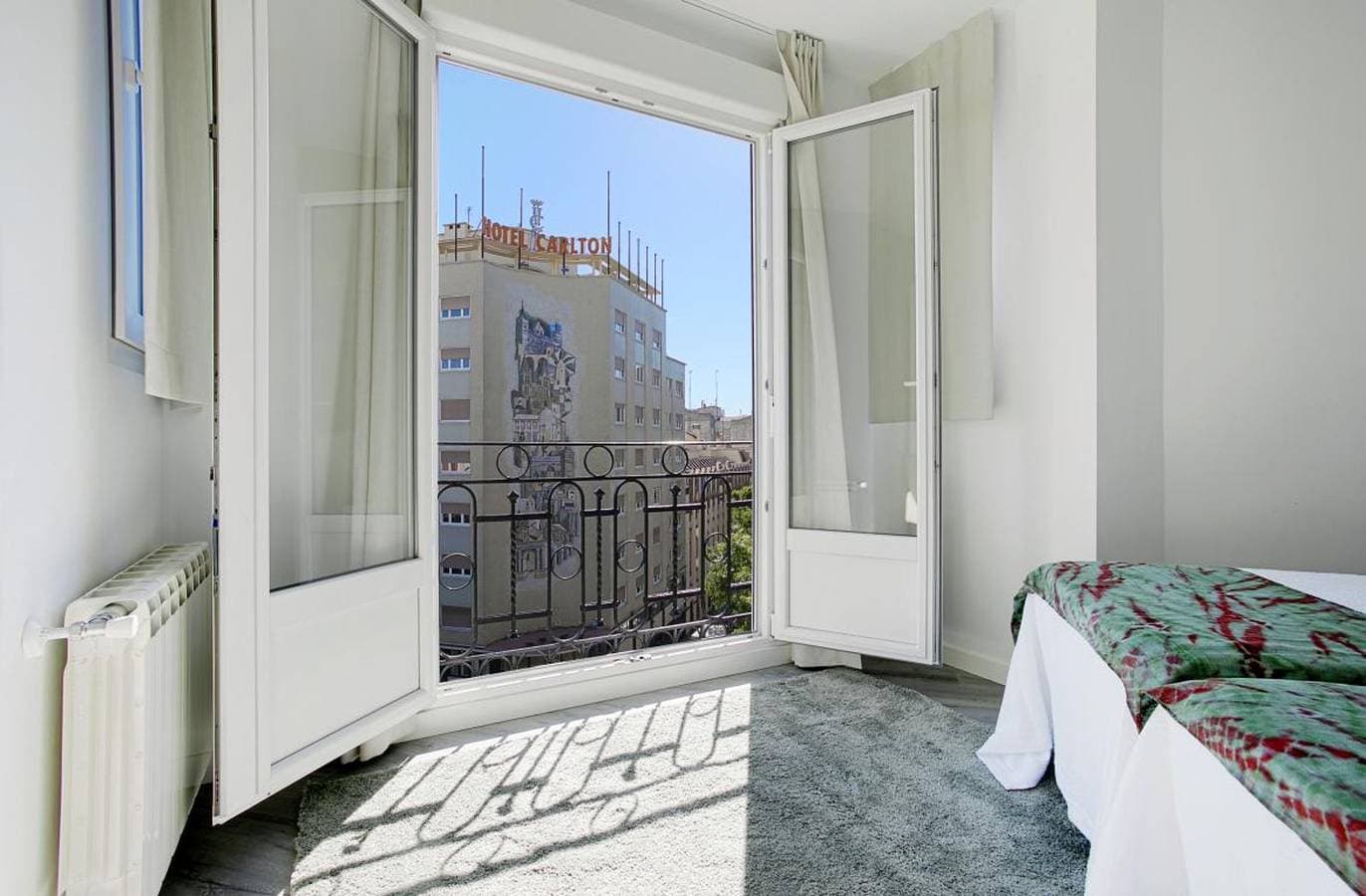 Foto 9 von 16: Exclusive 3Bd Apartment near Reina Sofia Museum. Reina Sofia II