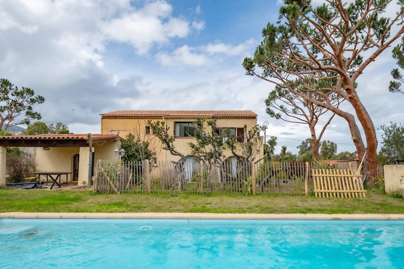 Foto 6 von 29: Ferienwohnung für 4 Personen mit Pool