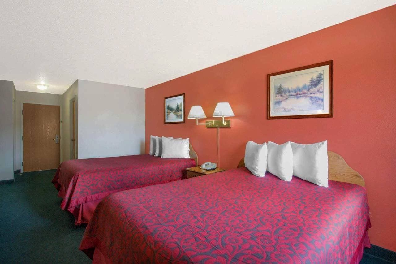 Foto 7 von 34: Days Inn by Wyndham Custer