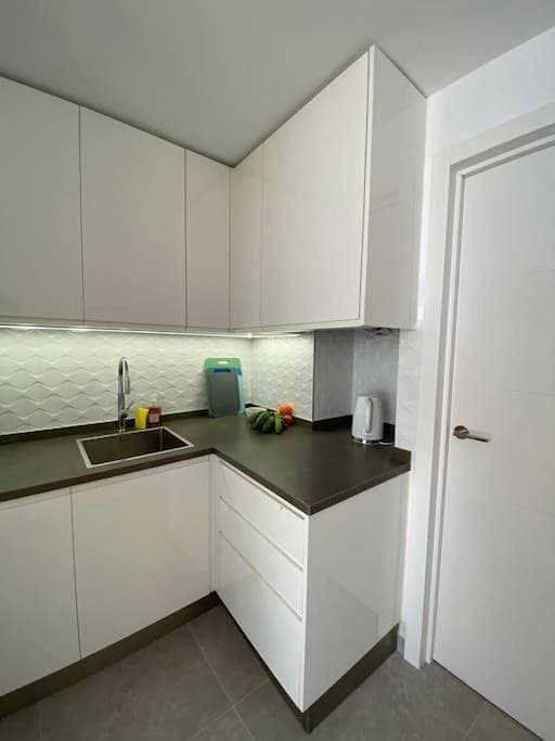 Foto 10 von 48: One-Bedroom Apartment