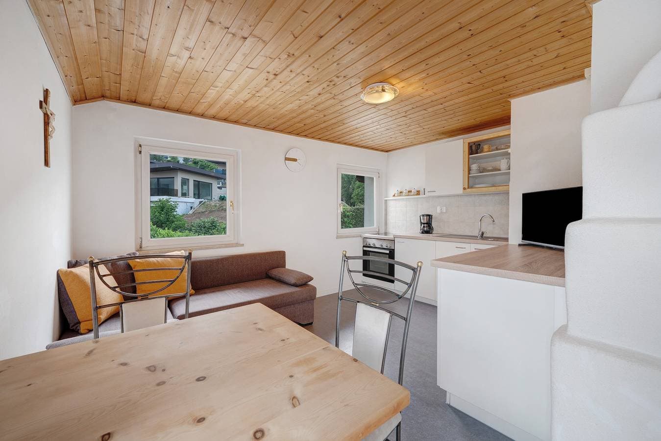 Foto 3 von 19: Ferienwohnung "Bergblick" mit Dachterrasse, Garten mit Pool