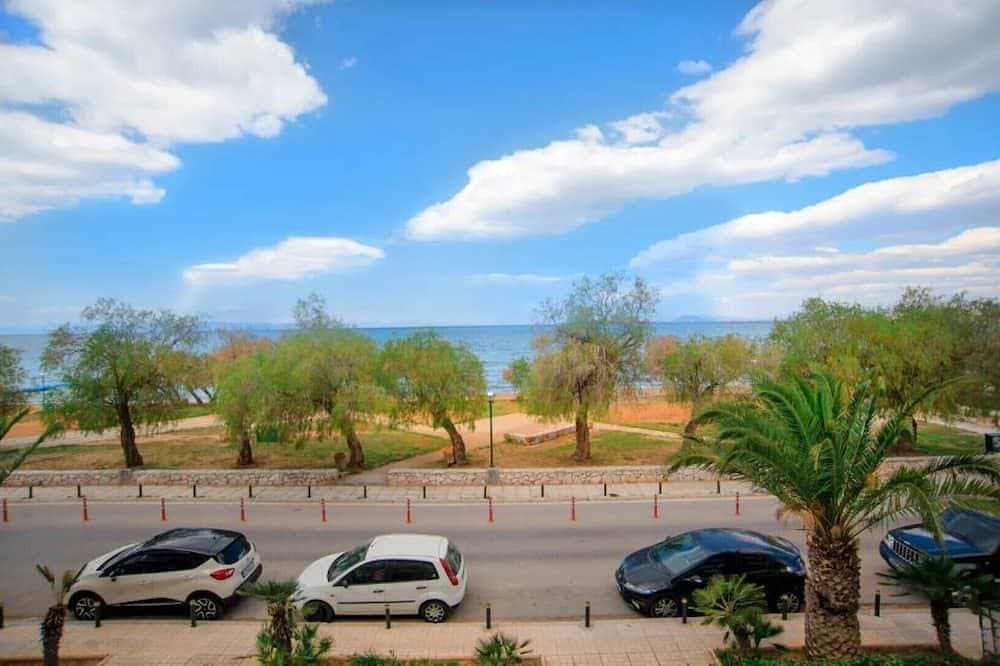 Foto 12 von 16: Vouliagmeni Kavouri Waterfront Apartment
