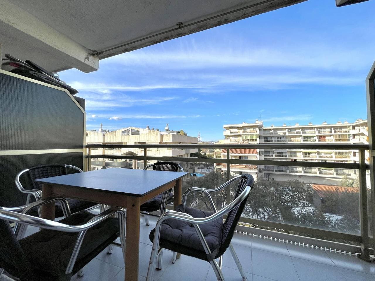 Foto 2 von 17: Gemütliche Wohnung in Salou, 300m vom Strand entfernt, für 4 Personen mit Terrasse und Klimaanlage
