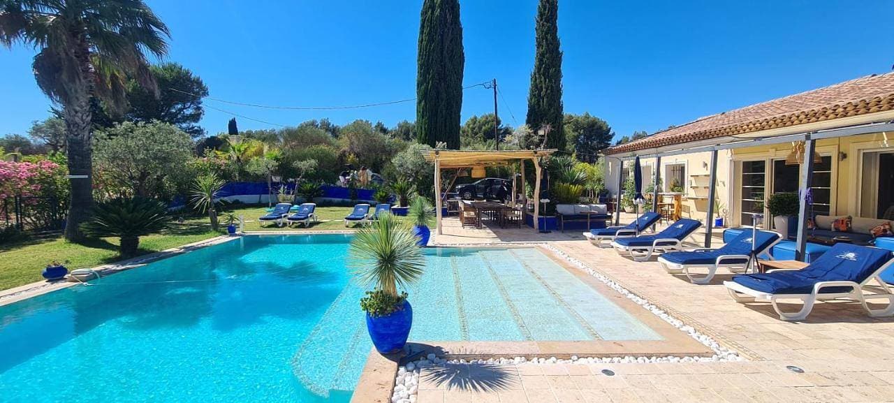 location Villa avec piscine chauffée 1