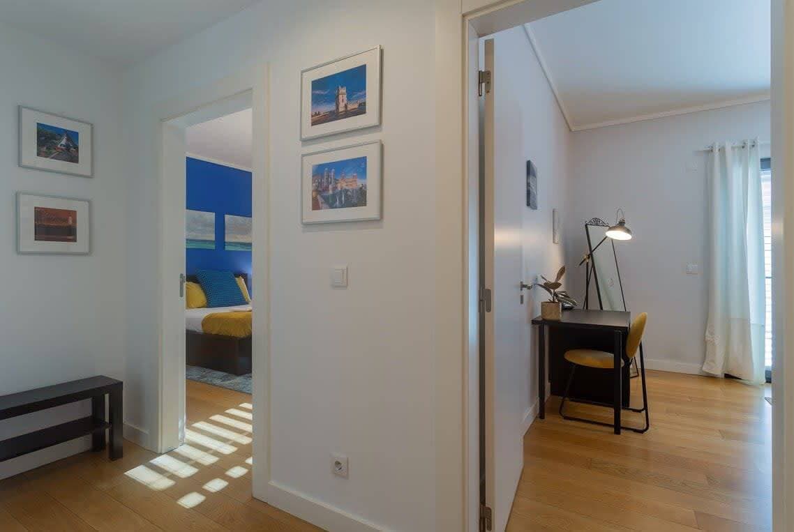 Foto 3 von 45: Spacious Lisbon Haven w/ Lift, Garage & Ev Access