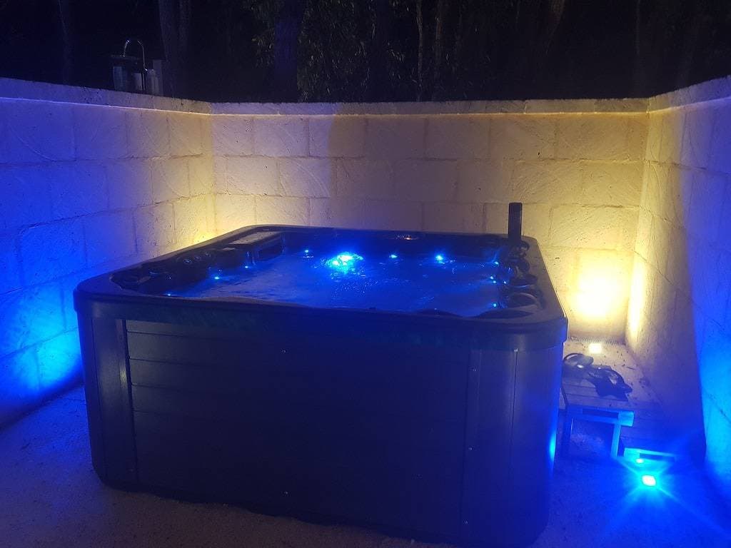 Foto 10 von 30: Chidlow, Lake Leschenaultia, Perth Hills, Spa und Sauna, Relax and Unwind