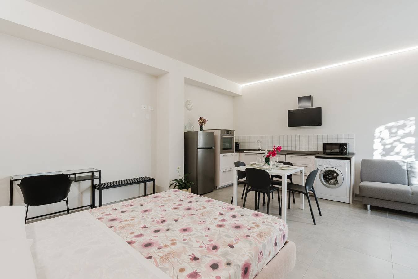 Foto 5 von 20: Apartment 'Vento E Salsedine Tramontana' mit privatem Garten, WLAN und Klimaanlage
