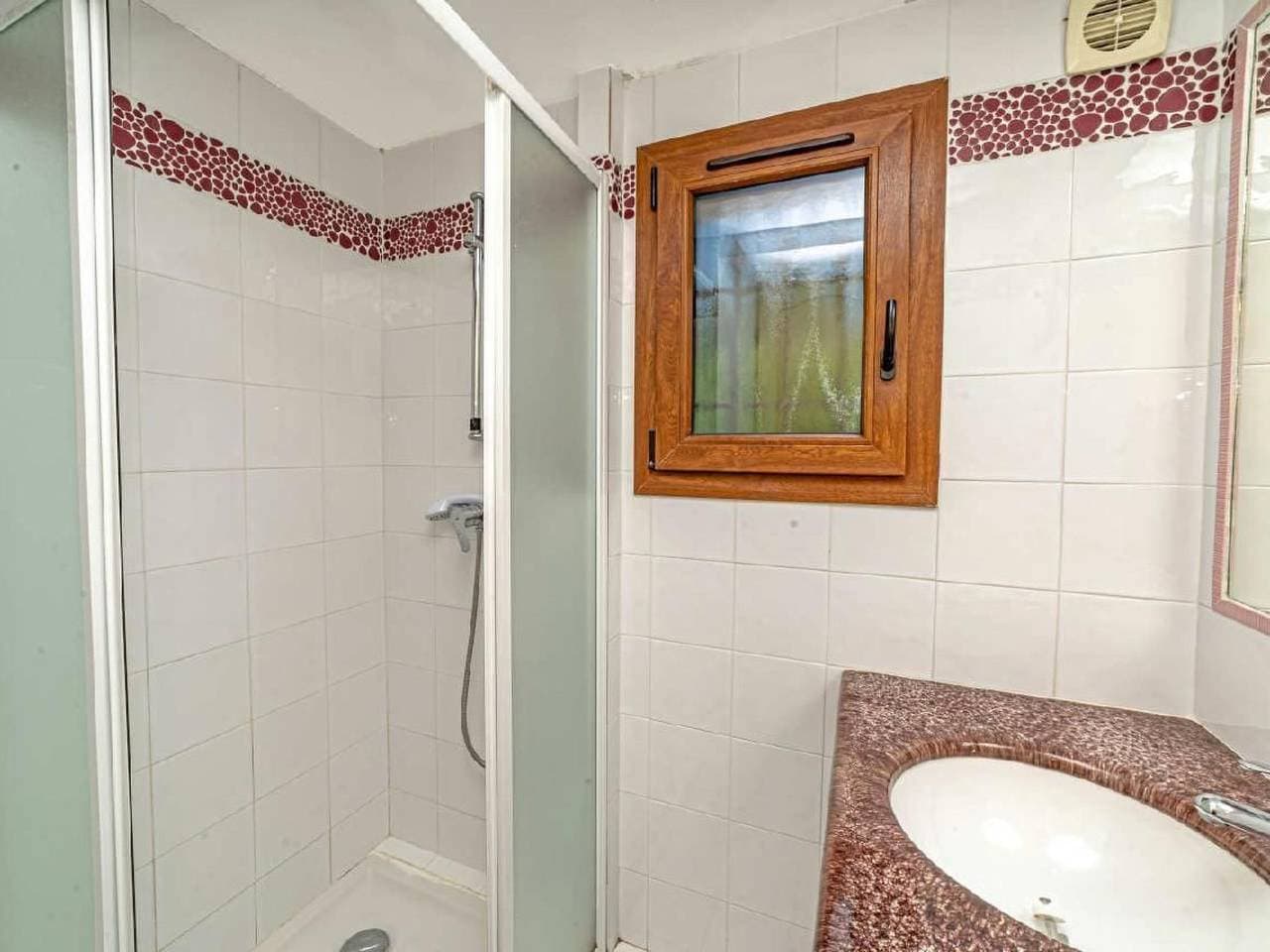 Foto 10 von 37: Locations-06 - das haus von noelie 1. stock