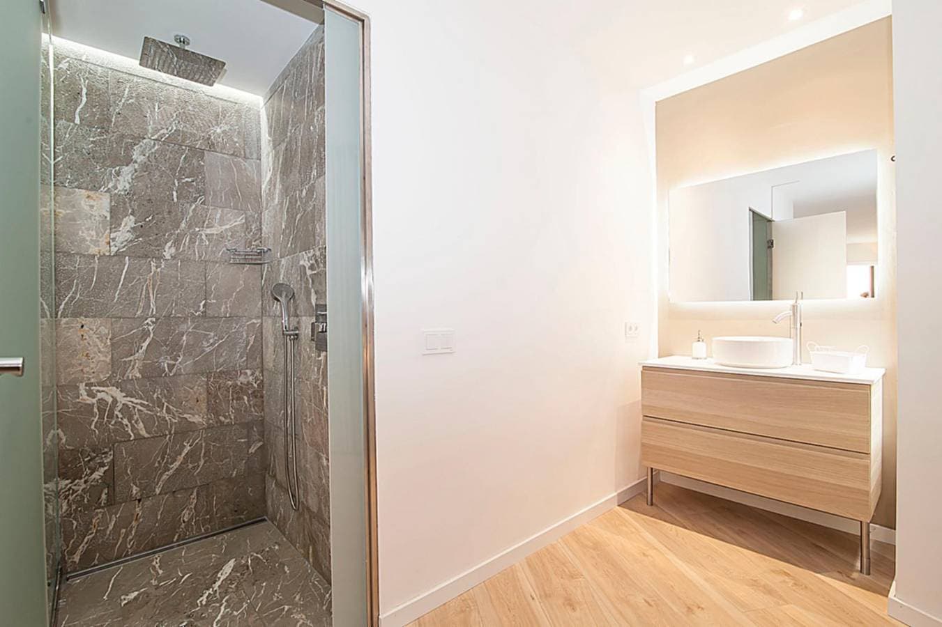 Foto 6 von 35: Ferienwohnung für 2 Personen mit Pool