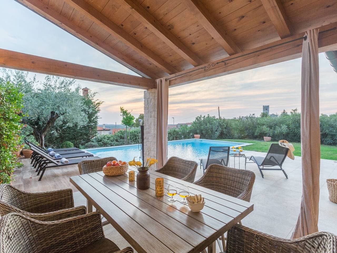 Foto 4 von 68: Villa Nar