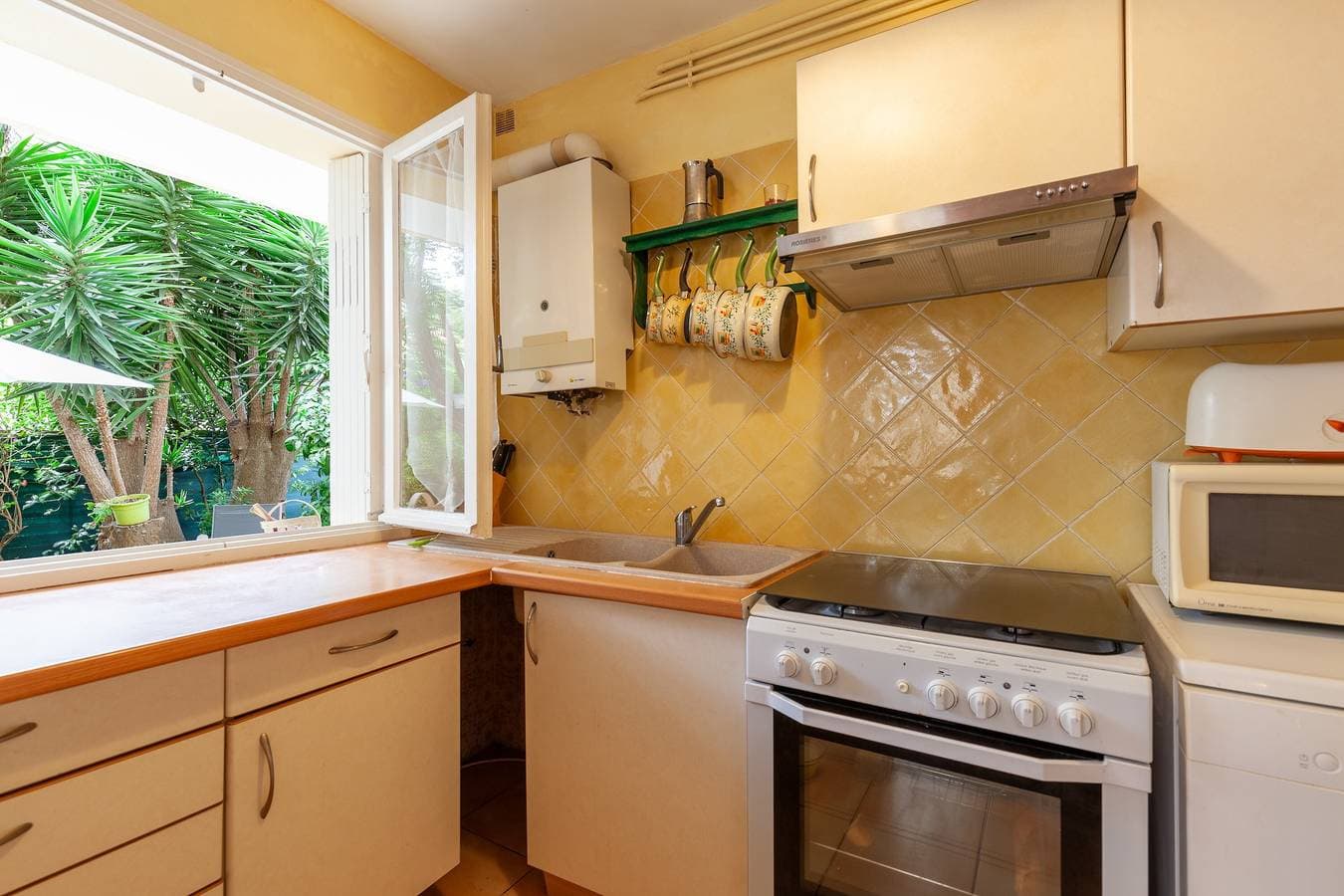 Foto 7 von 22: Ferienwohnung 'Appartement Dans Cadre De Verdure' mit privater Terrasse, privatem Garten und WLAN
