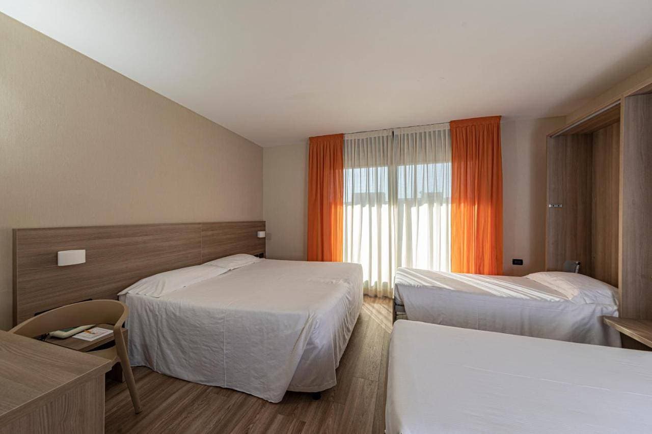 Foto 7 von 13: Standard Quadruple Room