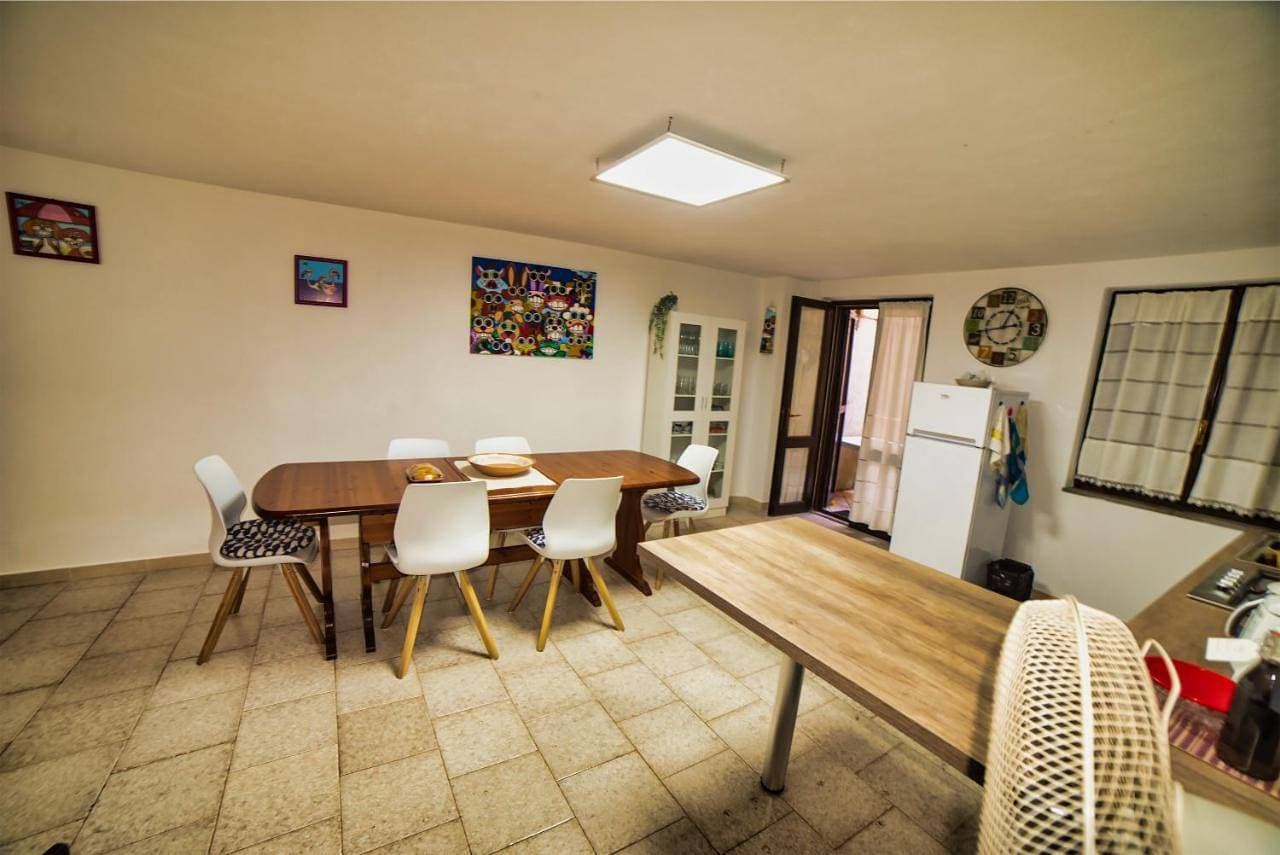 Foto 4 von 15: Three-Bedroom House