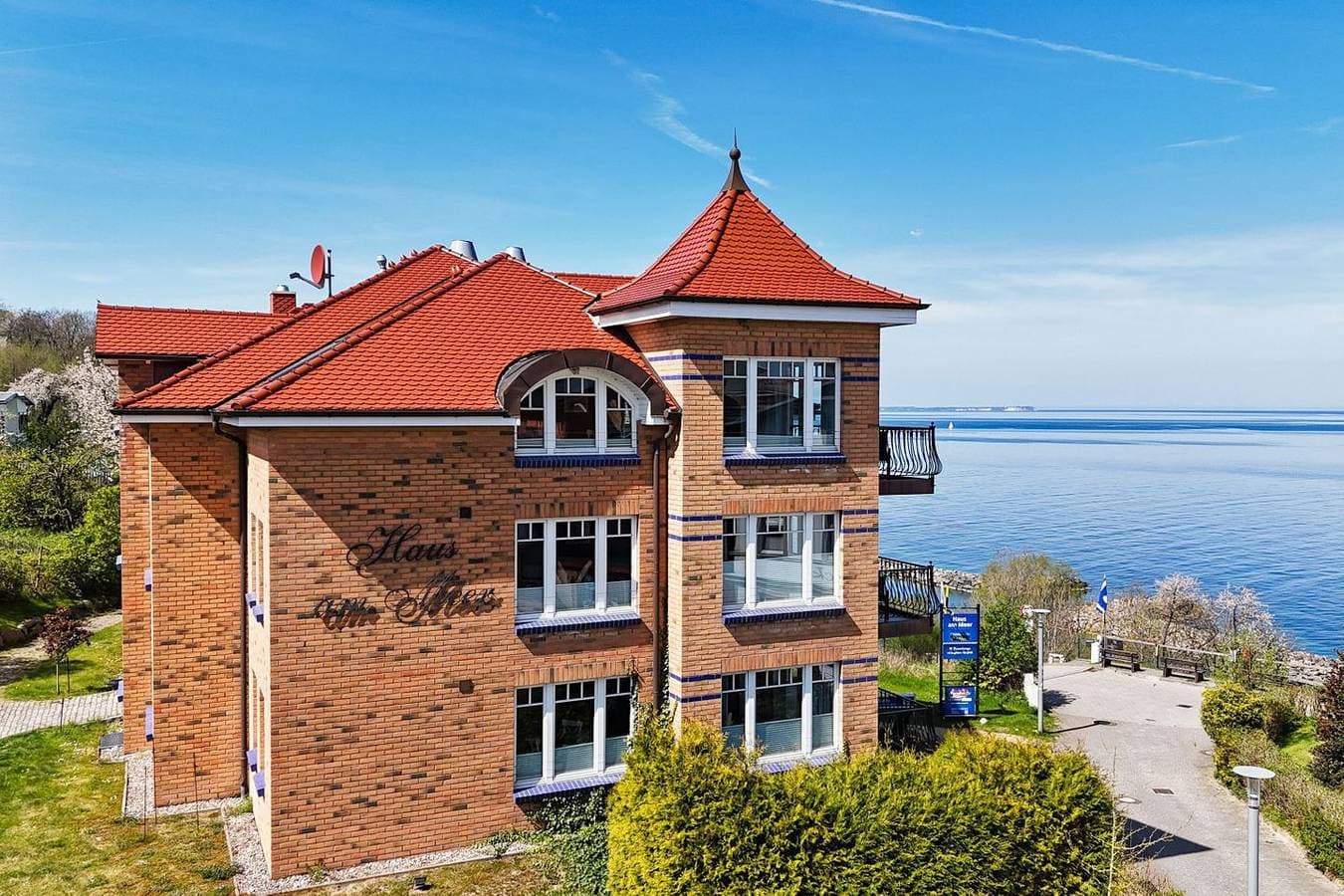 Ferienwohnung mit traumhaftem Meerblick - Haus am Meer FeWo 06 1