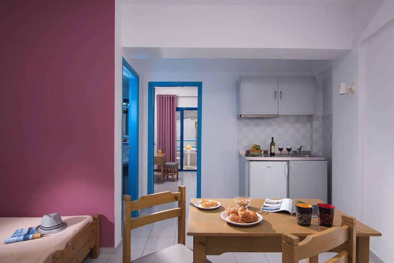 Foto 4 von 12: Geräumiges Apartment mit einem Schlafzimmer mit schönen Blick auf die Berge