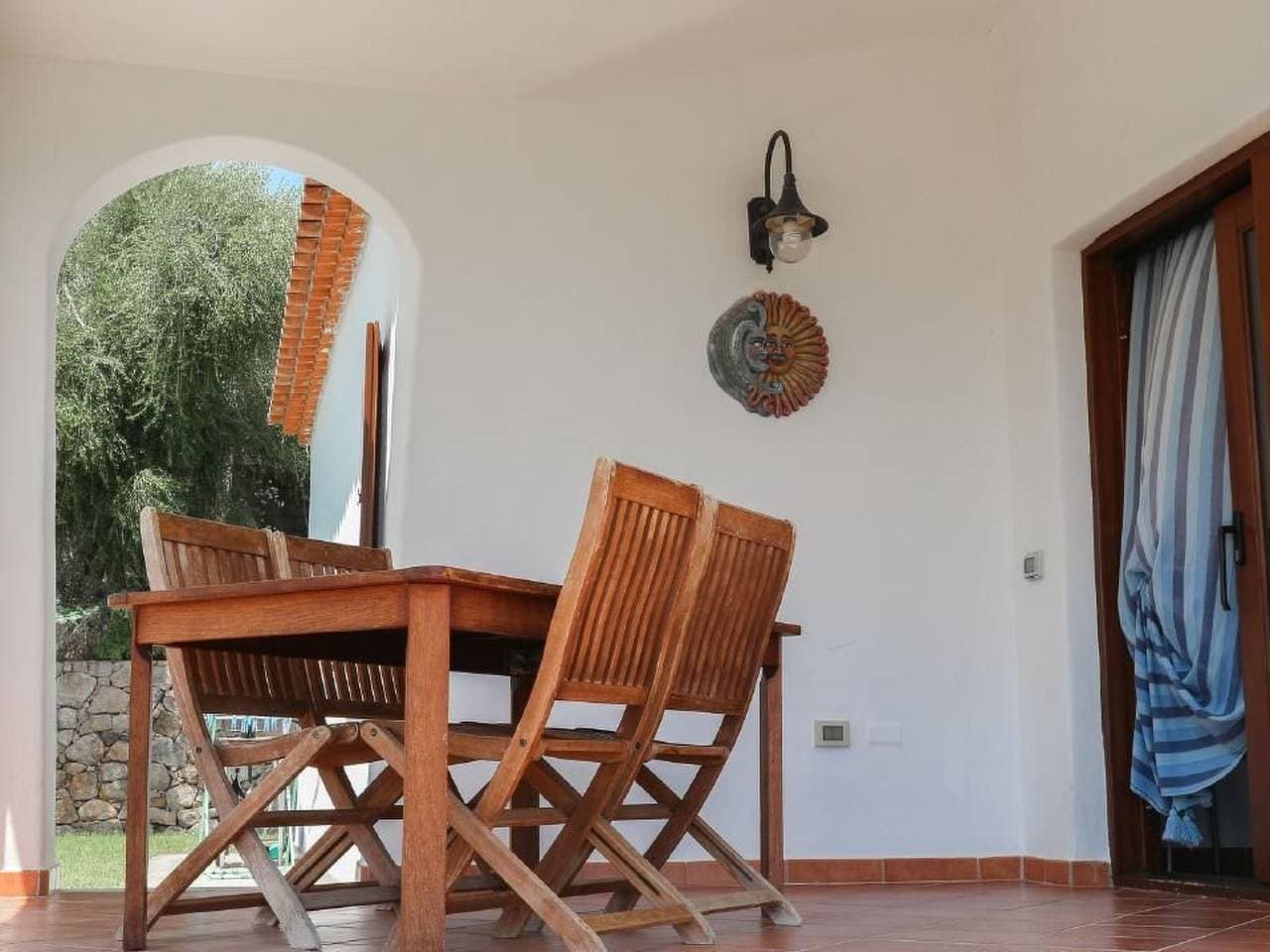 Foto 8 von 23: Villa mit gemeinsamem Pool und Meerblick