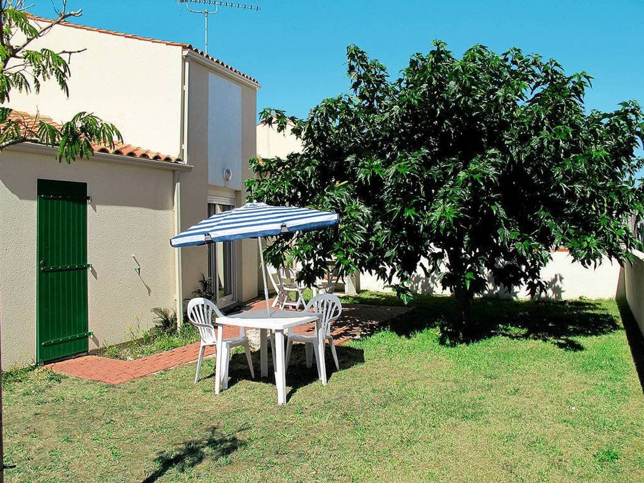 Familienhaus nahe Strand in Saint-Denis d'Oléron, eingezäunter Garten 1