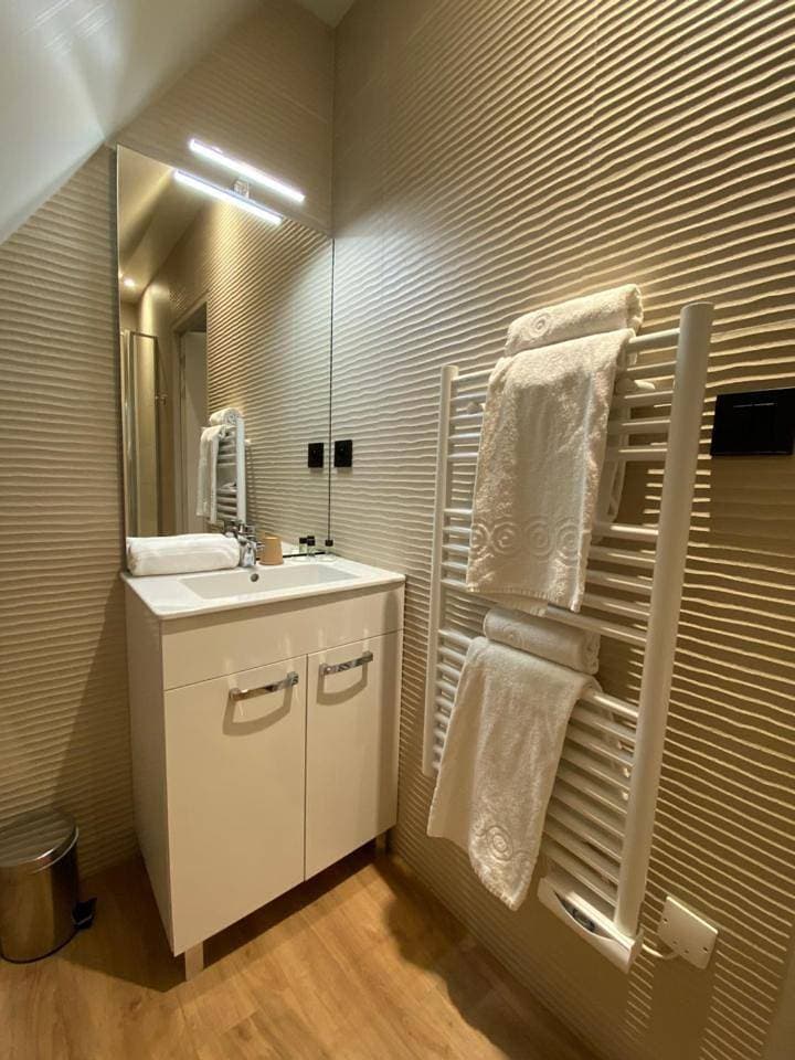 Foto 6 von 7: Small Double Room