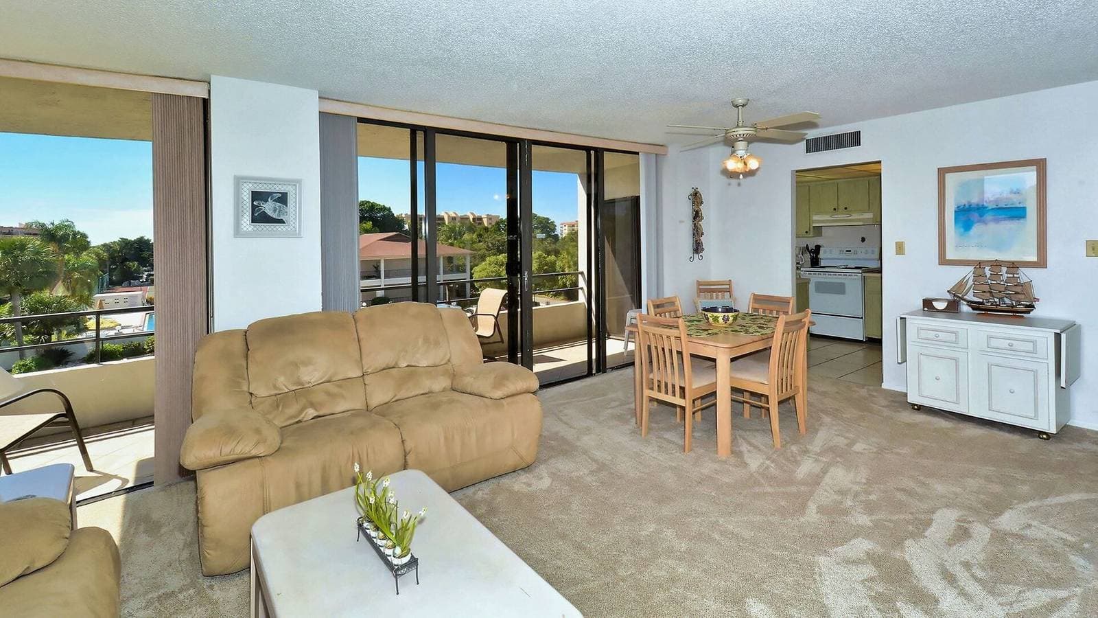Foto 8 von 38: Rent this Luxury 5 Star Apartment on The Anchorage, Siesta Key Apartment 1008