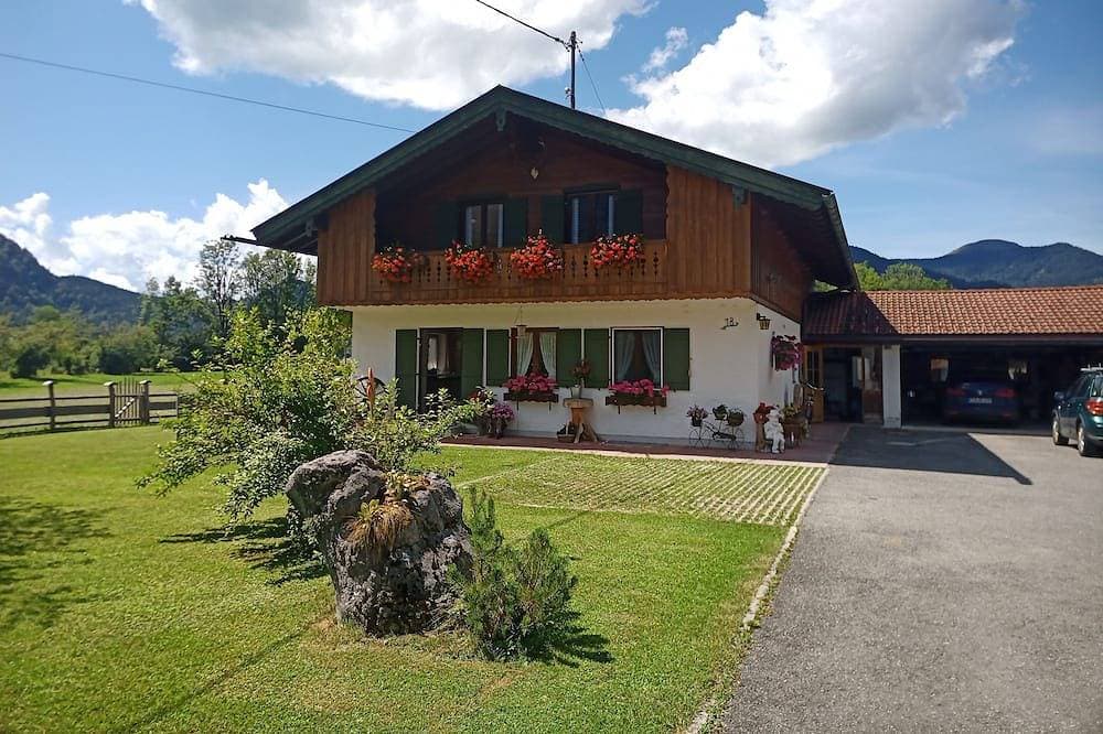 Schöne Ferienwohnung zwischen Bergen und Walchensee 1