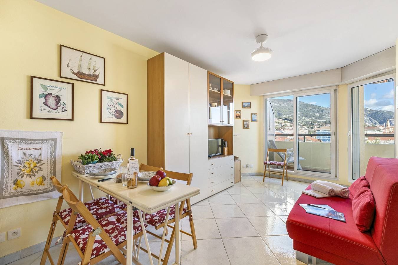Open View In Center Menton 1